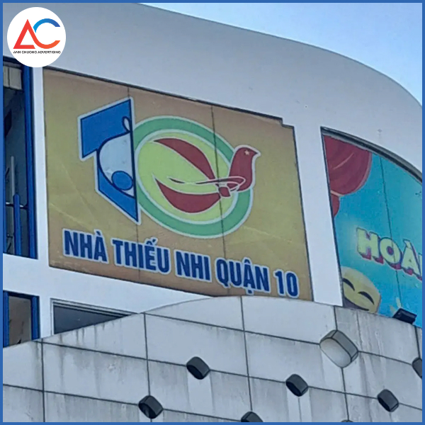 Sử dụng vật liệu chính hãng, kỹ thuật thi công chuyên nghiệp, đảm bảo bảng hiệu hoạt động ổn định và thẩm mỹ lâu dài